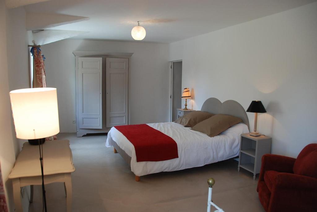 Le Domaine Saint Jean Saint-Saturnin-d'Apt Quarto foto