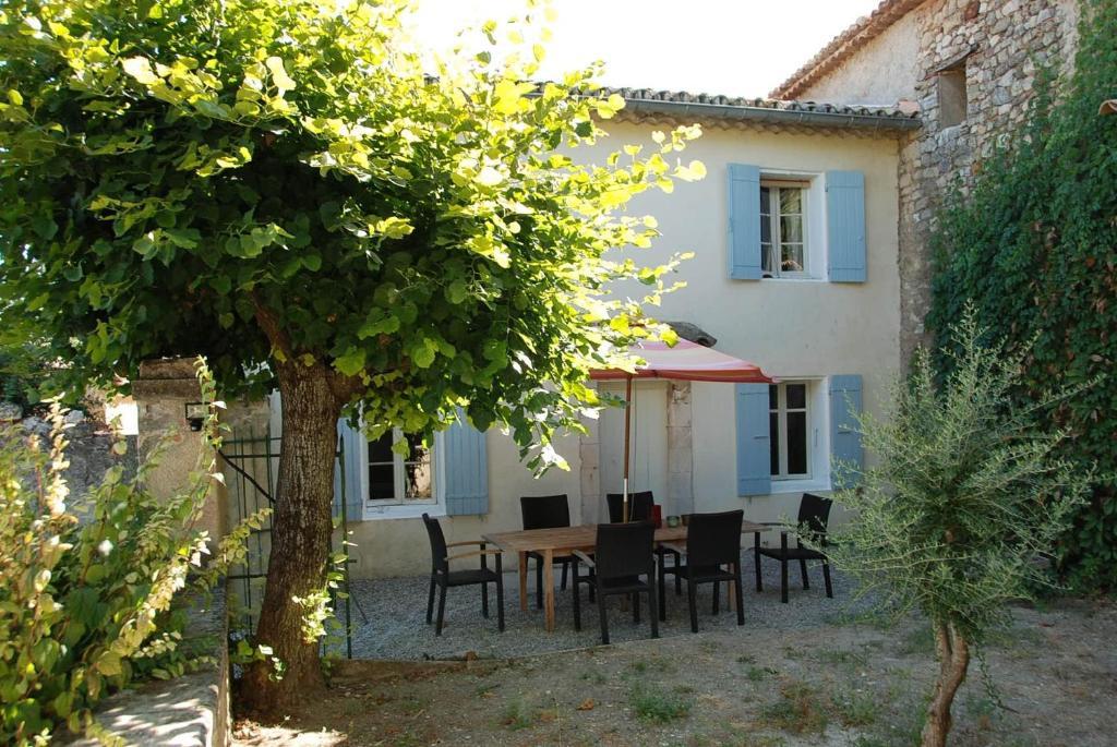 Le Domaine Saint Jean Saint-Saturnin-d'Apt Quarto foto