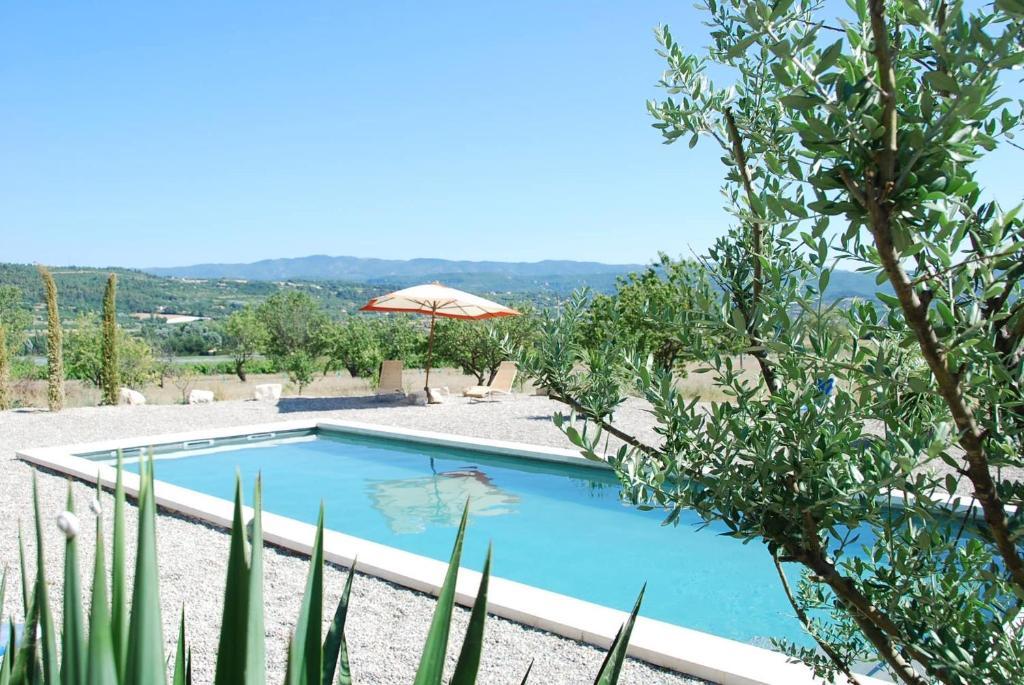 Le Domaine Saint Jean Saint-Saturnin-d'Apt Exterior foto